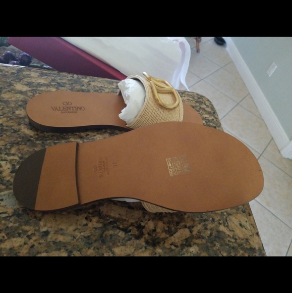 Sandals - Picture 3 of 7